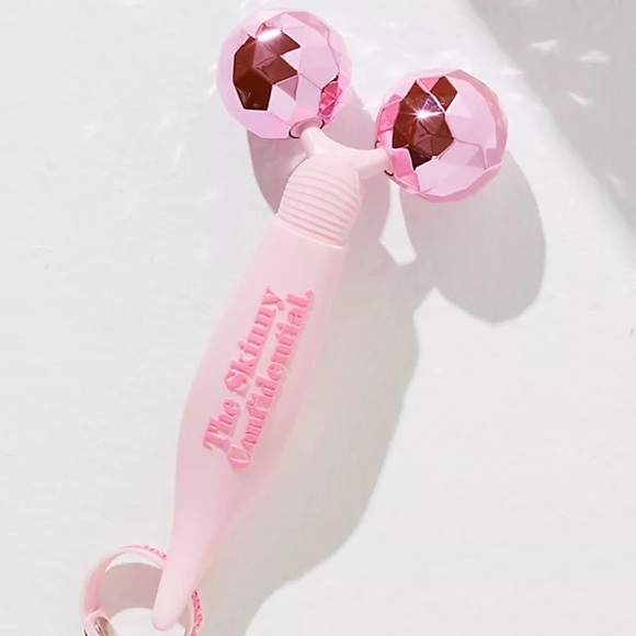 The Skinny Confidential Face Massager - Picture 2 of 3